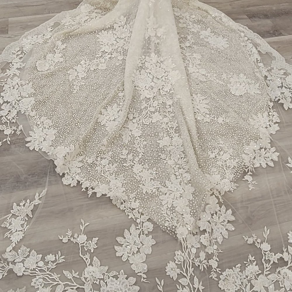PRONOVIAS  WEDDING DRESS - Picture 9 of 11